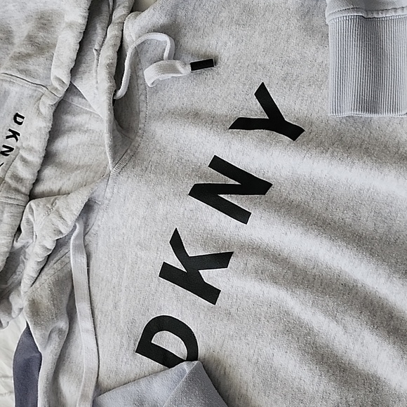 DKNY cropped hoodie - Picture 2 of 3